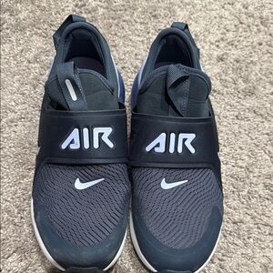 Kids Nike Air Slip-On Sneakers in Navy/purple